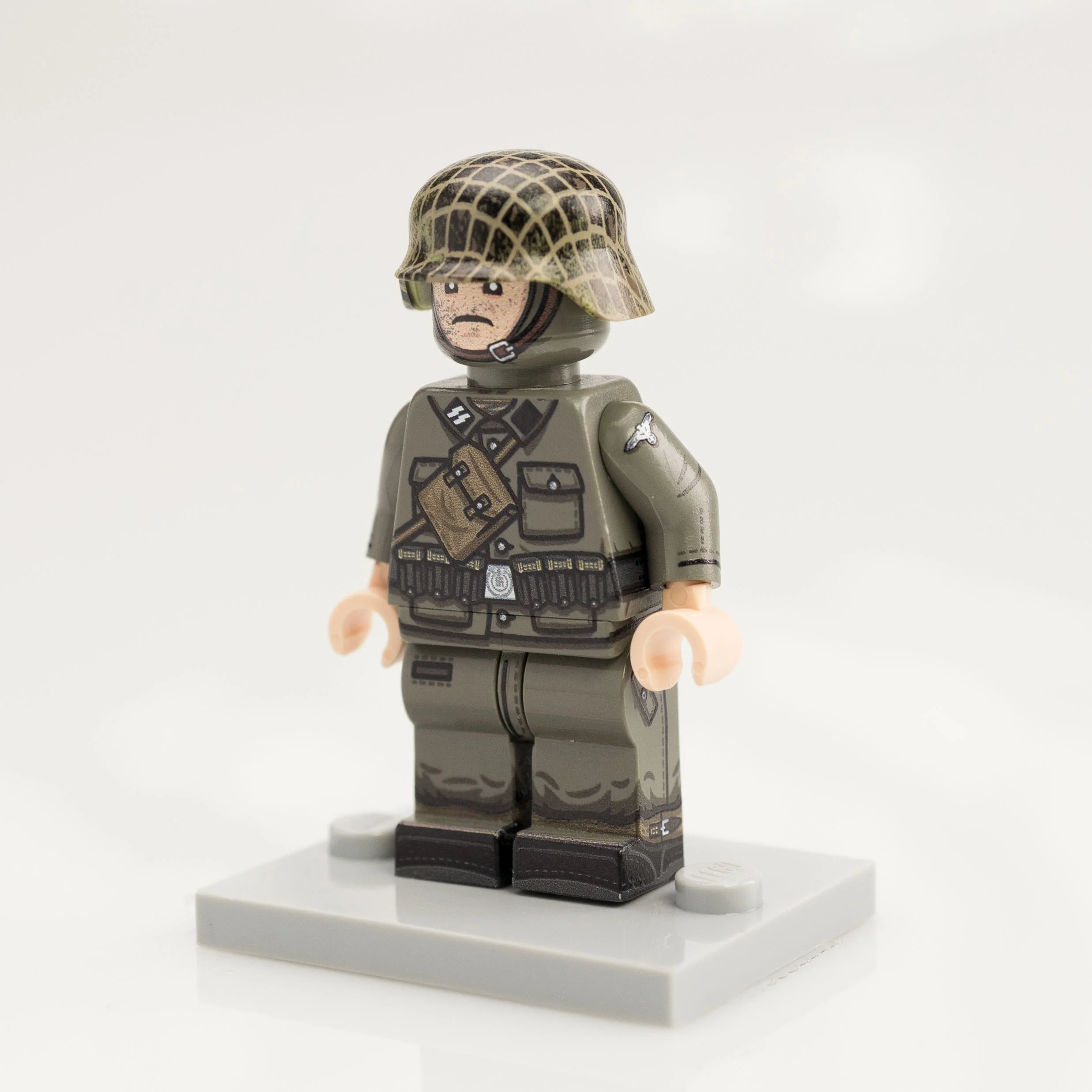 Old Grey German Minifigure #37