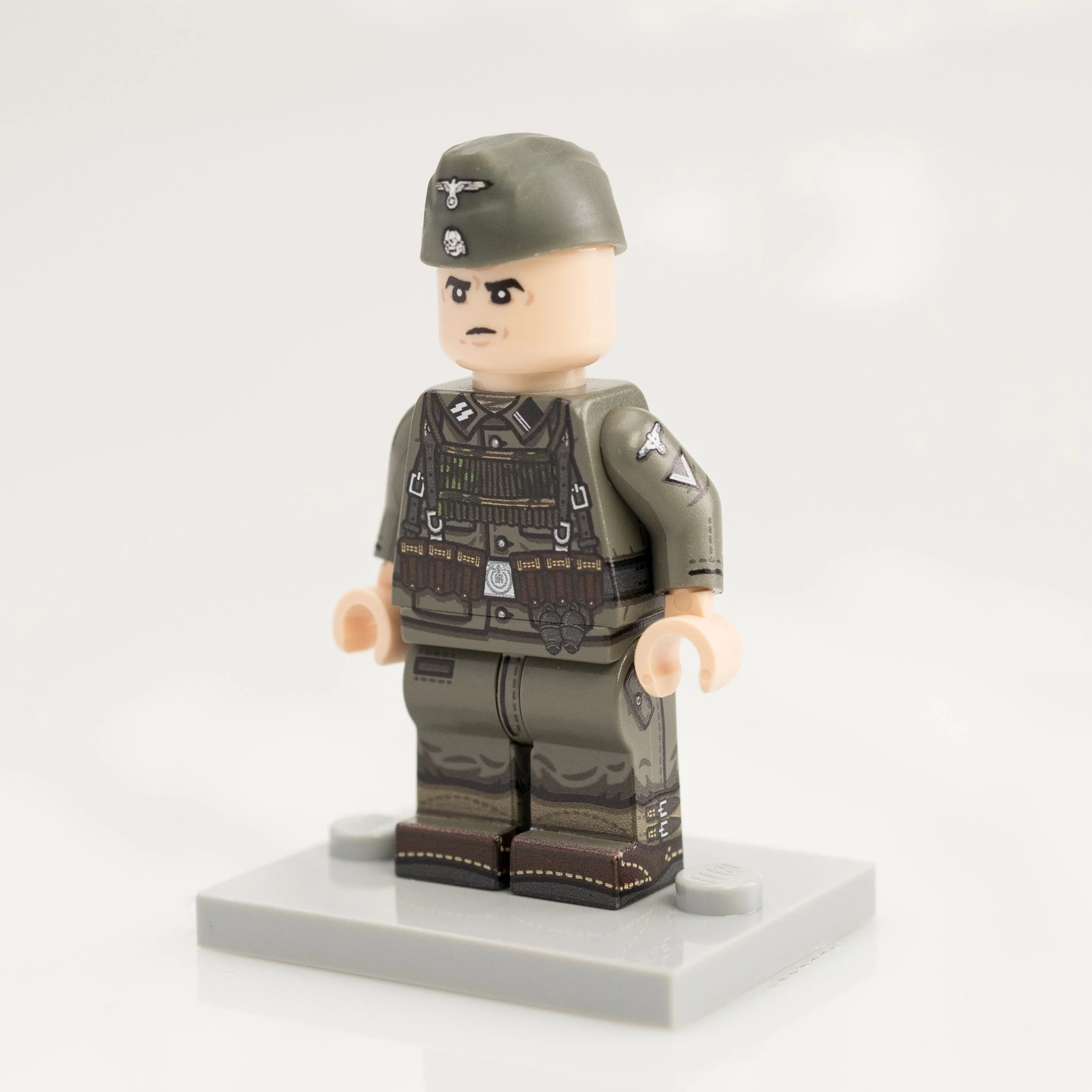 Old Grey German Minifigure #46
